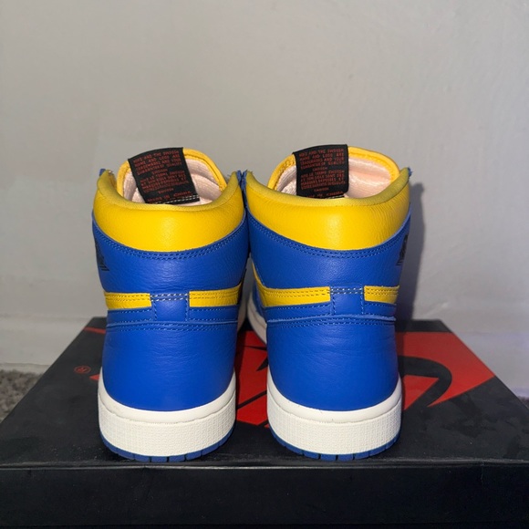 (SOLD) Jordan 1 “Laney” - Picture 4 of 5